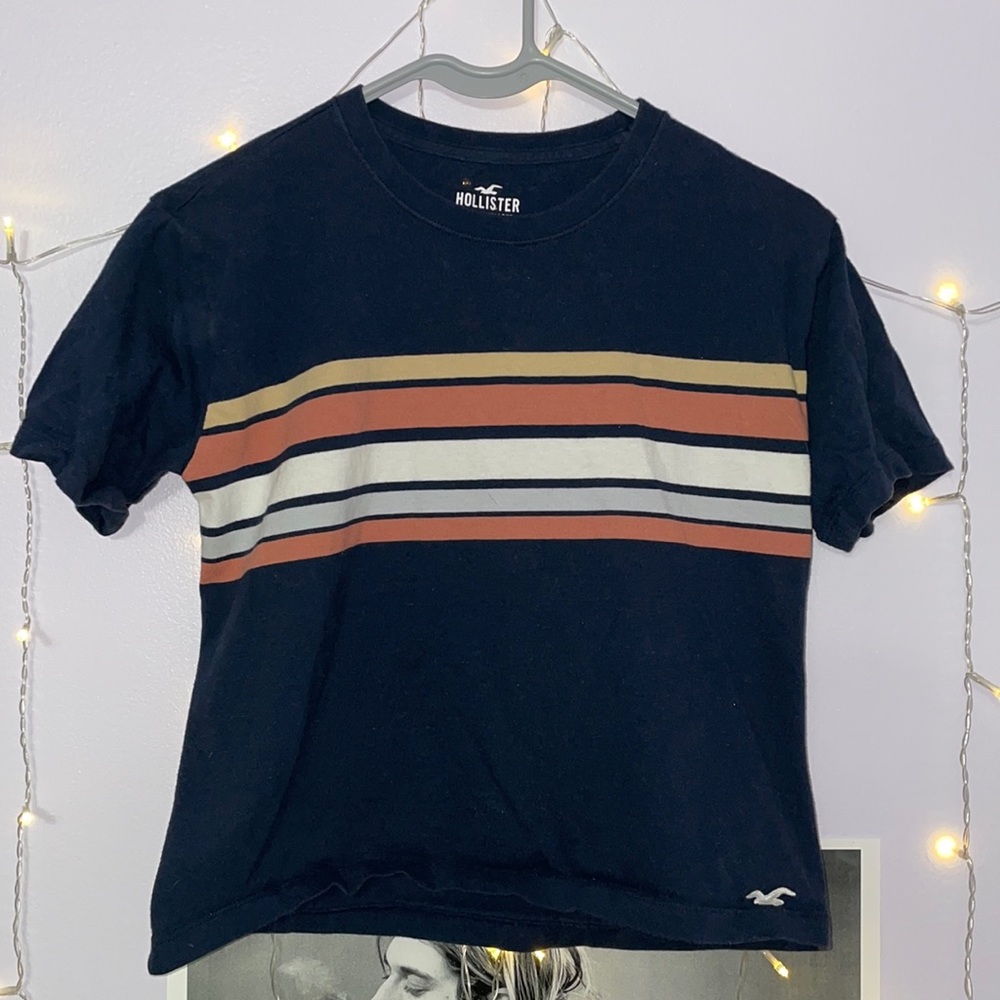 XS hollister tee (must have collection)